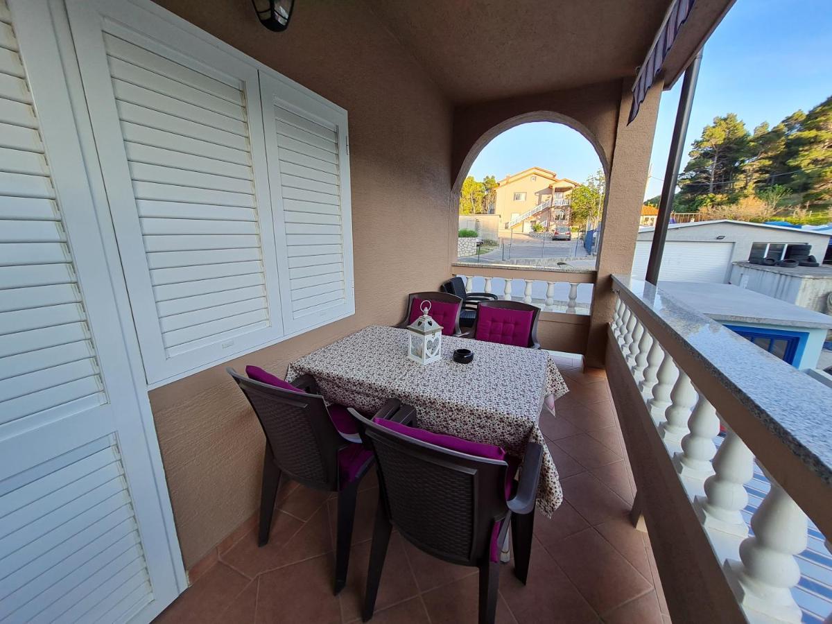 Apartments Nada Mundanije المظهر الخارجي الصورة
