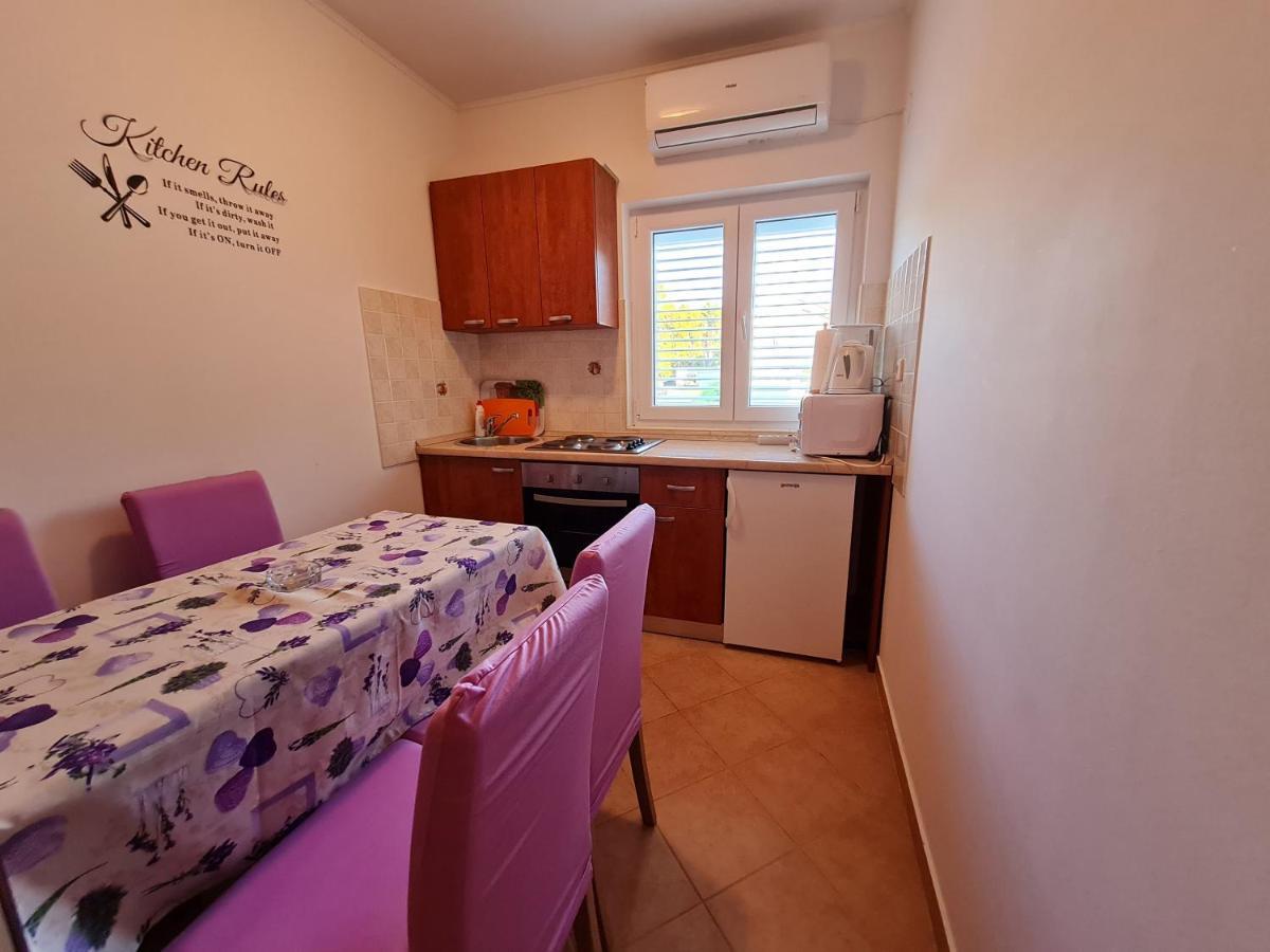 Apartments Nada Mundanije المظهر الخارجي الصورة