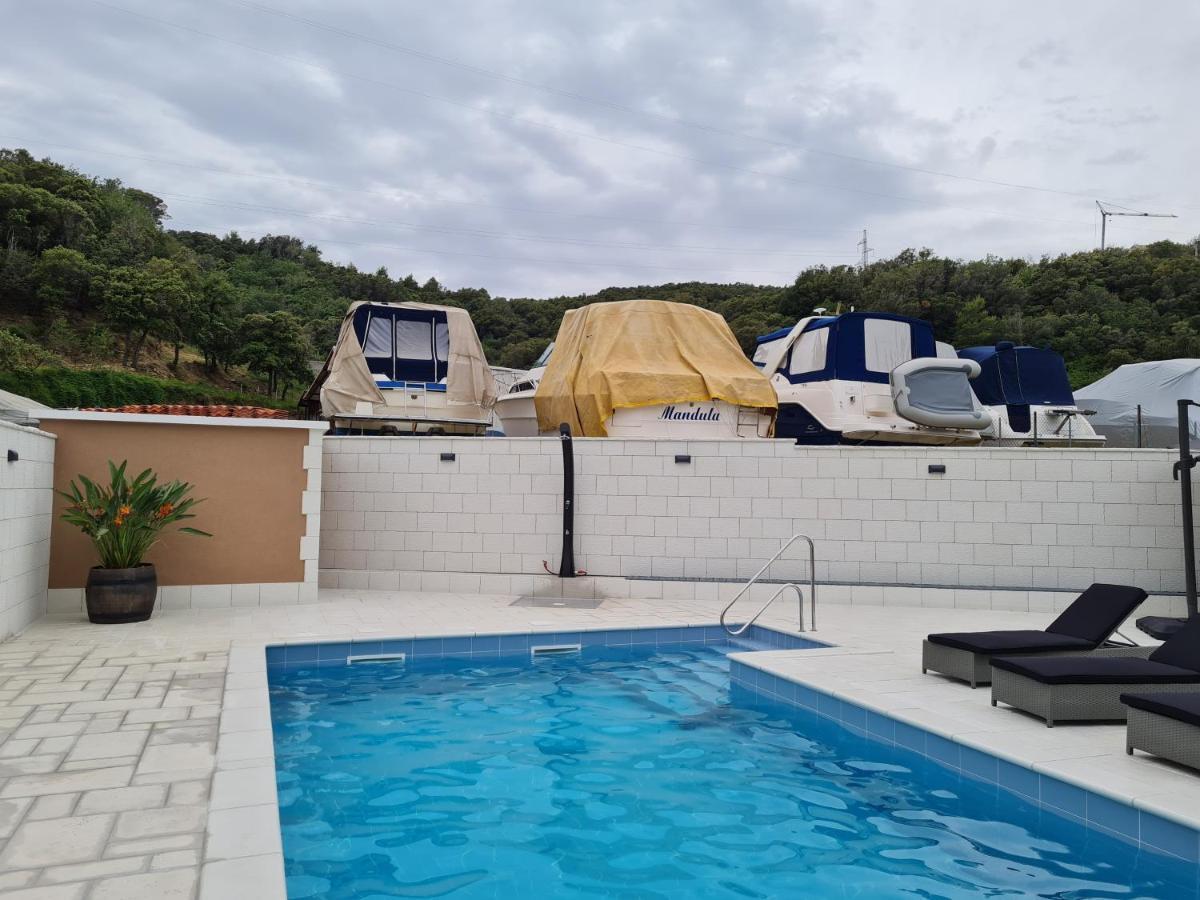 Apartments Nada Mundanije المظهر الخارجي الصورة